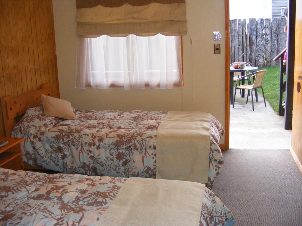 Big Bang Patagonia - Traveler Assistance Bed & Breakfast ปวยร์โตนาตาเลส ห้อง รูปภาพ