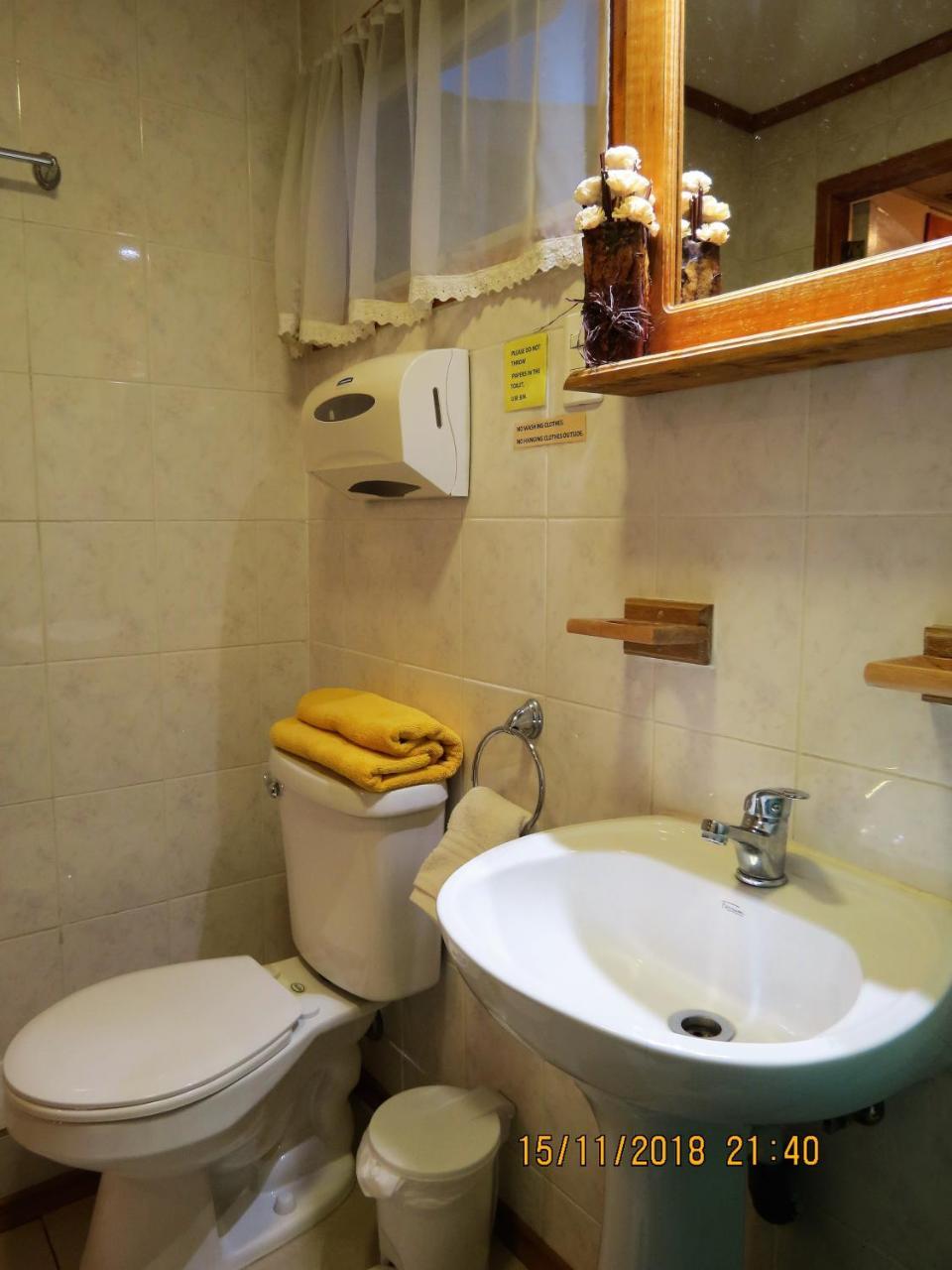 Big Bang Patagonia - Traveler Assistance Bed & Breakfast ปวยร์โตนาตาเลส ภายนอก รูปภาพ