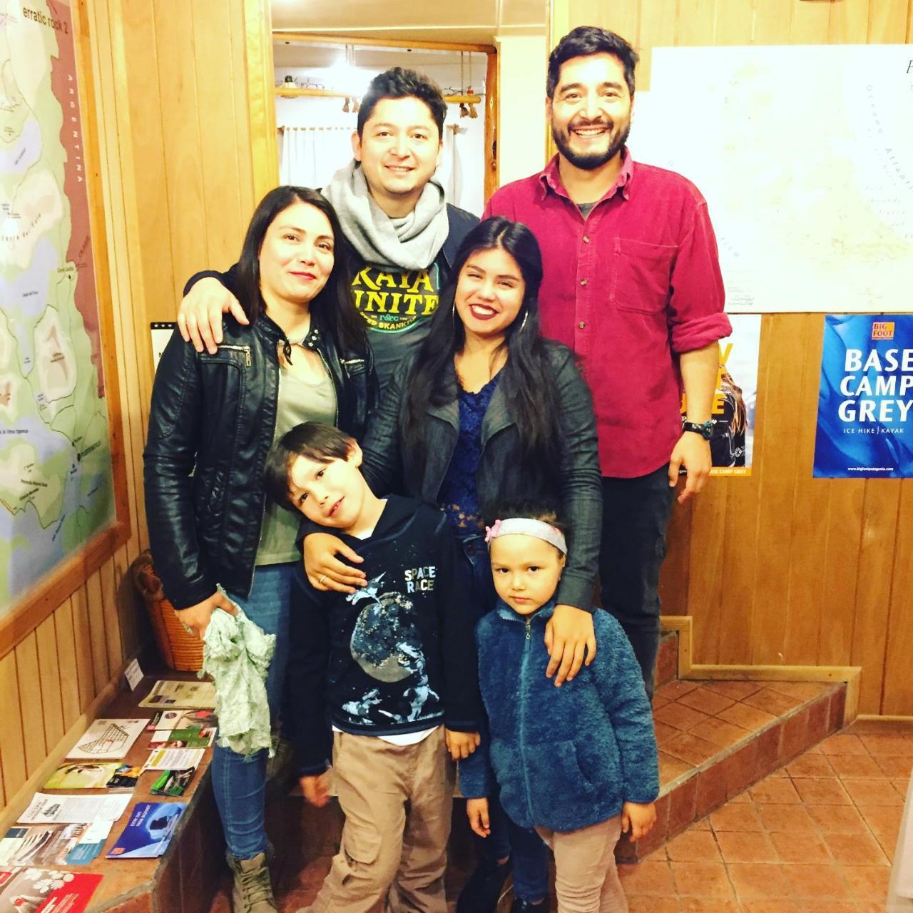 Big Bang Patagonia - Traveler Assistance Bed & Breakfast ปวยร์โตนาตาเลส ภายนอก รูปภาพ